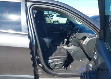 2015 Jeep Cherokee Latitude z USA, uszkodzony, nr VIN 1C4PJLCB0FW541940